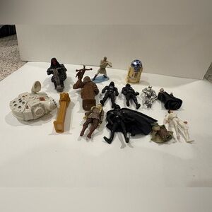 Star Wars Action Figure and Toy Lot